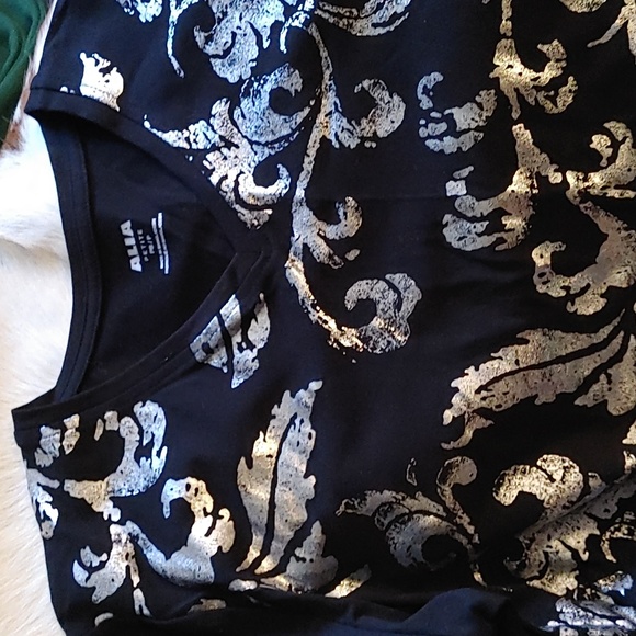 3/$30 Alia Petite Blouse sz PS - Picture 2 of 3